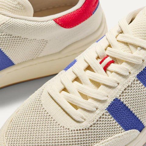 The Men's Court Sneaker - Turbo Blue
