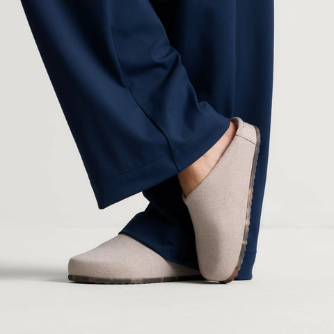 The Casual Clog - Dove