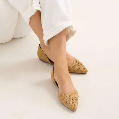 The D'Orsay Point - Camel Crochet